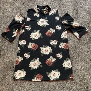 J For Justify Black Floral Cold Shoulder Mock Turtleneck Top Large